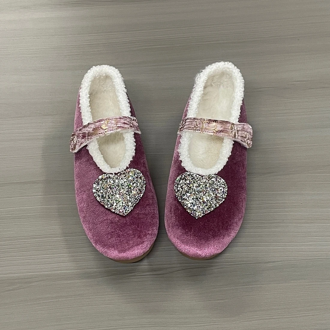 Jinyu Fleece-lined Children's Princess Shoes Outdoor Dancing Performance Shoes Women's Shoes Velvet Plush Decoration Heart