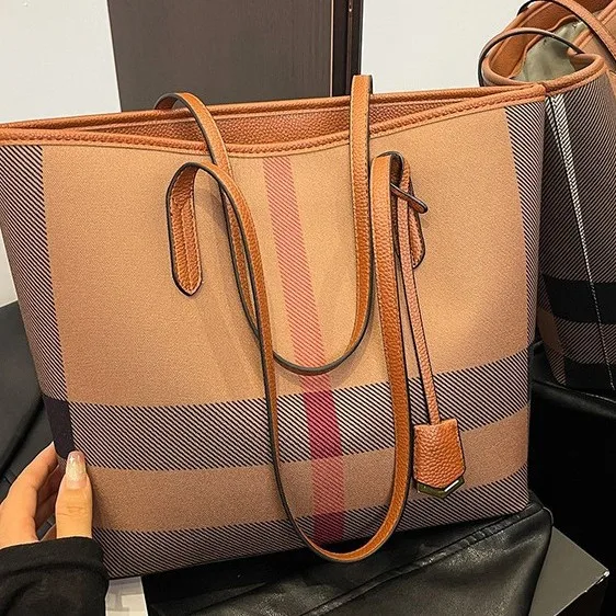 Torba typu tote w kratę, damska pojemna torba na ramię, teksturowana torba crossbody na dzień i na noc, torba sling, minimalistyczna torba z górnym uchwytem.