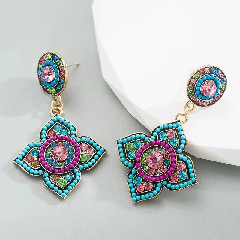 1 Piece Of Vintage Bohemian floral Colored Rhinestone Earrings For Women\'s Fashionable Temperament Earrings
