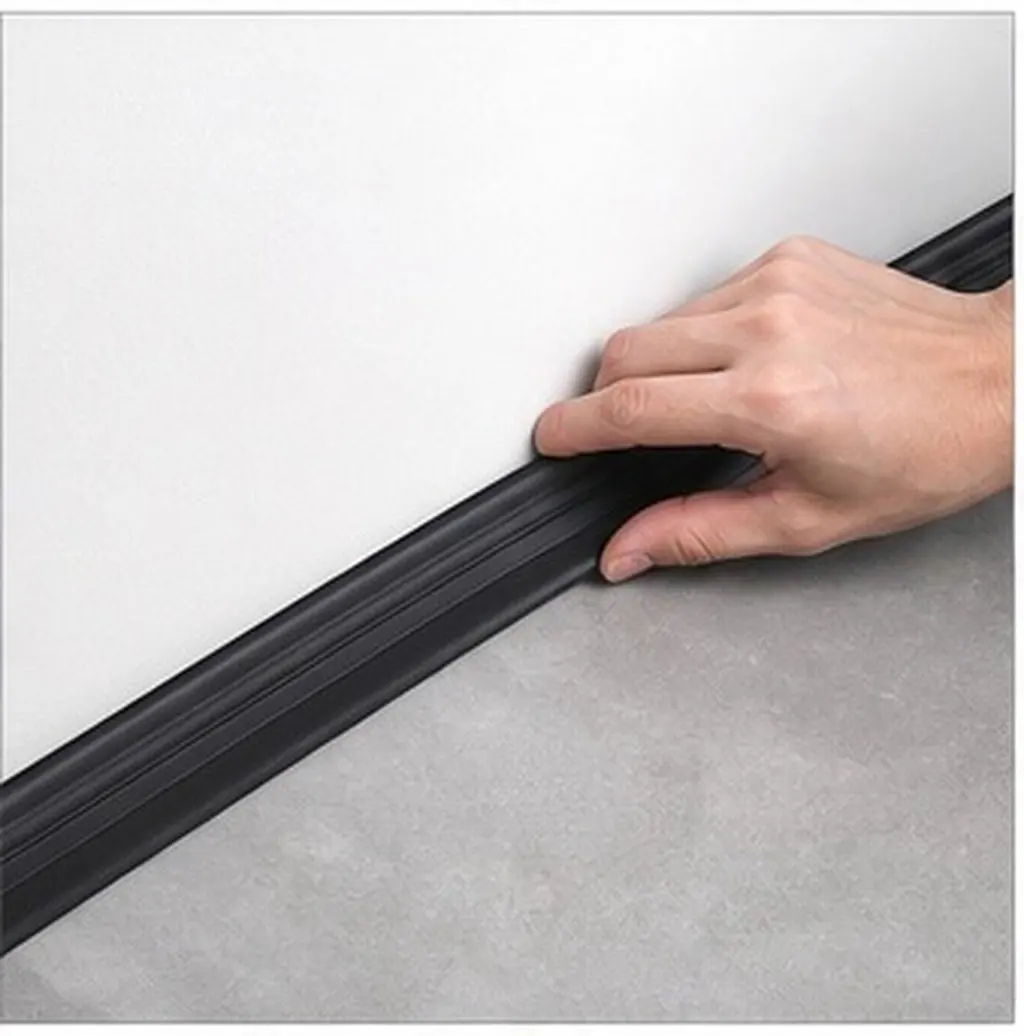 1 Roll Self Adhesive Baseboard Floor Baseboard Molding Dustproof Waterproof for Bedroom Living Room Wall