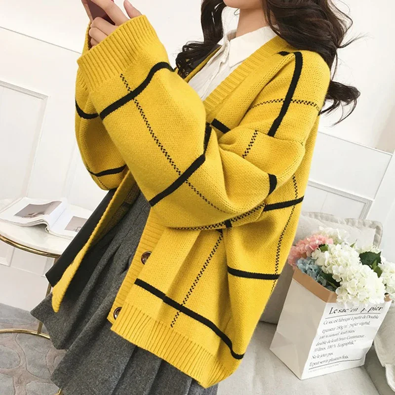 New Plaid Sweater Outerwear Cardigan Women Loose Casual All Matching Short Versatile Western Sle Knit 2024 Autumn Winter