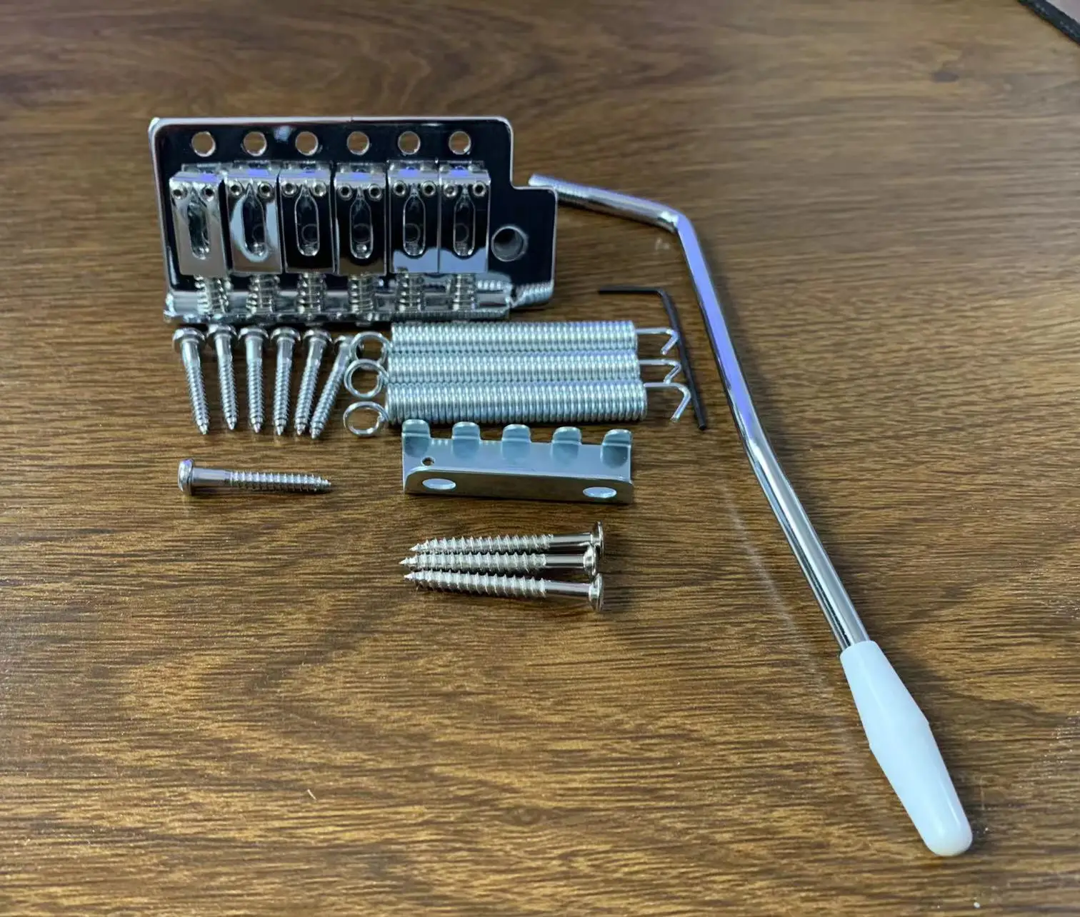 Professional Set of 6 Vintage Saddle Hardtail Bridge Tremolo System for ST Electric Guitar Accessories in Stock Discount