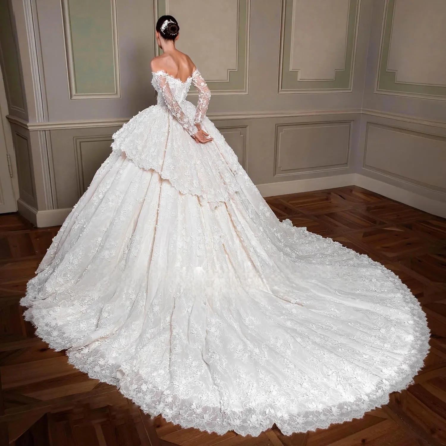 カスタマイズされた恋人長袖夜会服のウェディングドレス 3D 花プリンセスアップリケレースブライダルドレスvestidoデノビア