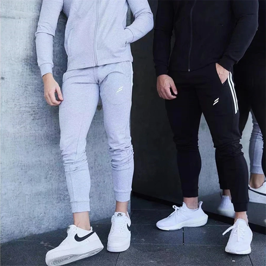 

2023 Spring new joggers men sweatpants streetwear cotton comfortable run work out tracksuit men pants multifunction trousers