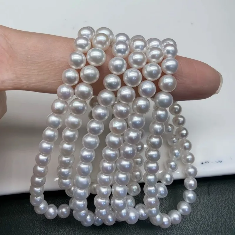 4-5mm Akoya Pearl Bracelet, Nearly Perfectly Round with Fine Imperfections, 17cm High Gloss and High Brightness Ak