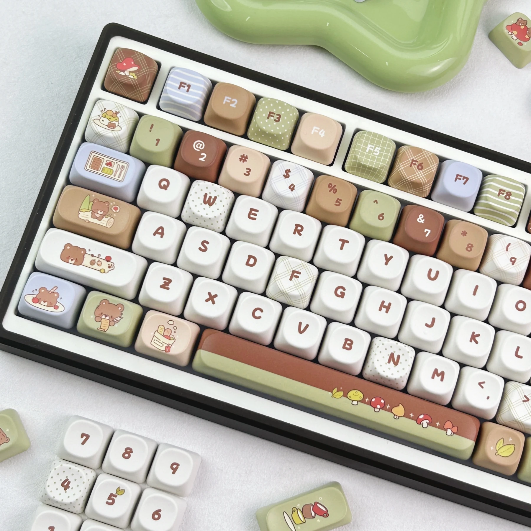 MAIMOOO Forest Bear Cute Keycap MOA Profile PBT Custom Russian Korean Thai Keycaps Retro Cartoon Brown Green Keyboard Key Caps