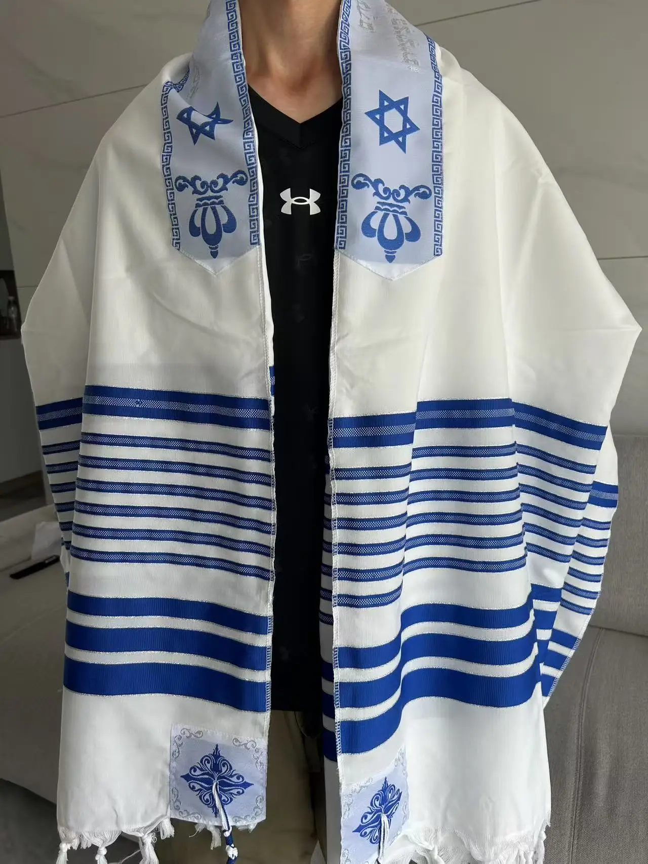 Scialle di preghiera ebraico Tallit 140x190 cm per uomo donna con strisce bianche argento Benedizione Talit sulla fascia da collo Sciarpa israeliana Tallis