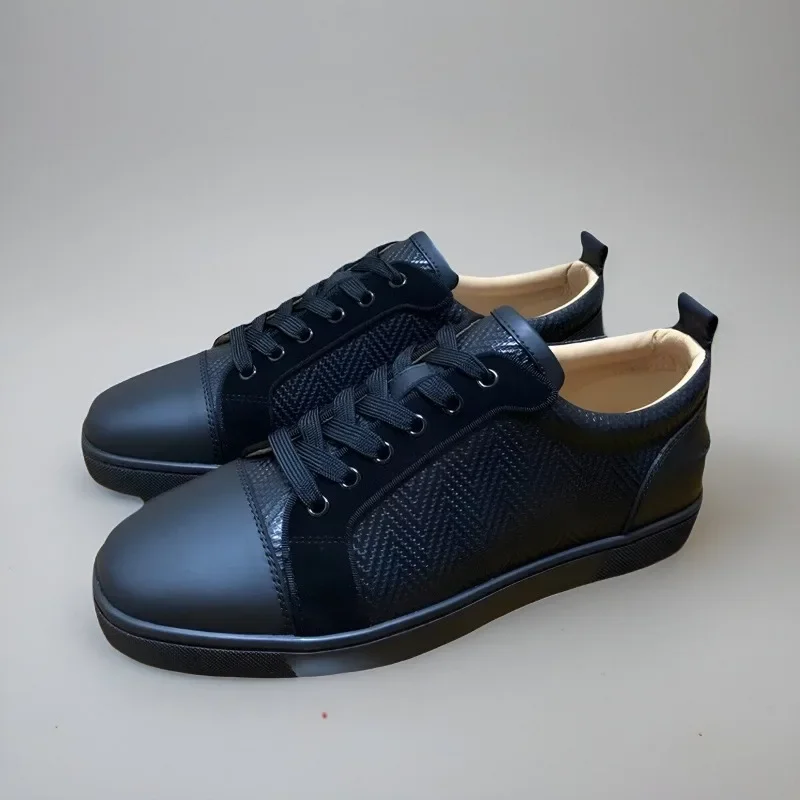 Zapatos bajos de marca de lujo a la moda con fondo rojo para hombre, zapatillas deportivas para conducir con pinchos, tejido negro, zapatillas planas con remaches de cuero genuino