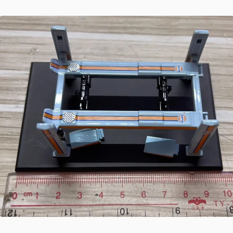 グリーンライト合金シミュレーションモデル,1:64スケール,4ポストリフト,クラシックコレクション,男の子用ディスプレイ玩具