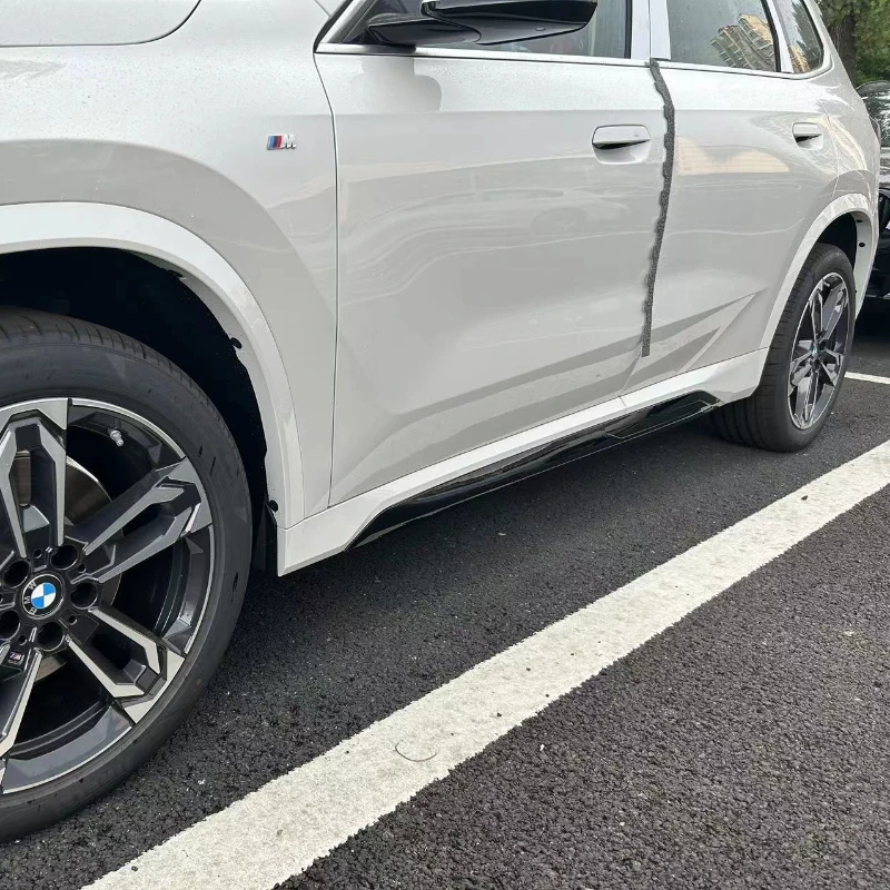 

Suitable for 23 BMW X1U11 adhesive side skirts Two Section Style Body kit spoiler diffuser
