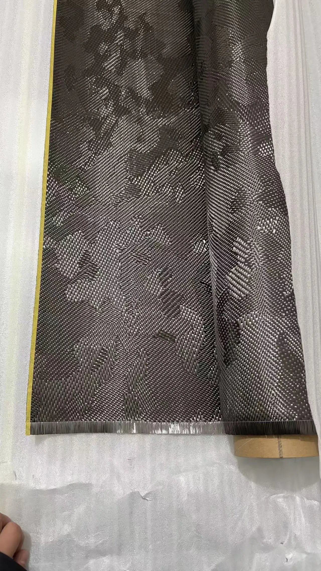 

3K 240gsm camouflage pattern carbon fiber Kevlar fiber blended fabric 40"/100cm wide for car and motorcycle modification.
