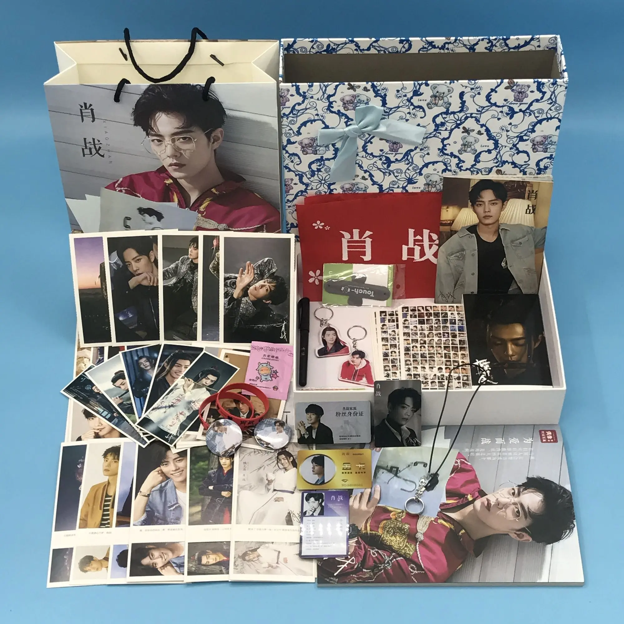 

Xiao Zhan's New Photos Collection Peripheral Signature Poster Postcard Keychain Notebook Gift Box Birthday gift