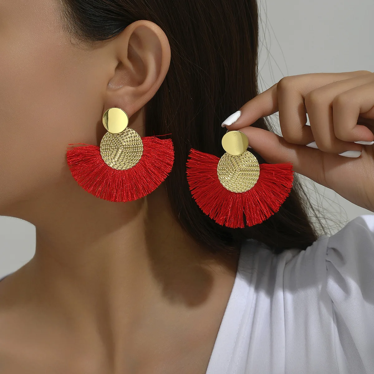 Bohemian Sector Tassel Big Drop Earrings for Women Golden Metal Round Uneven Metal Sheet Dangle Earrings Vintage Party Jewelry
