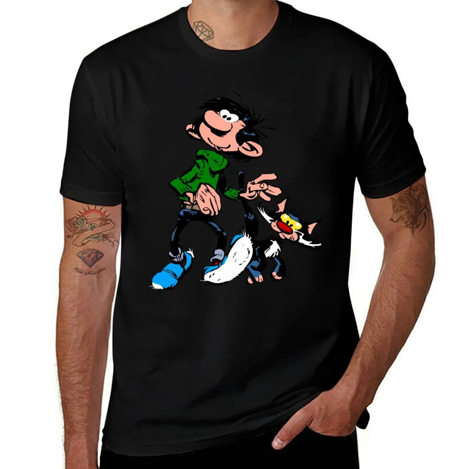 Gaston Goof Walking with Cat T-Shirt Plus Size Lightweight Top T-Shirt