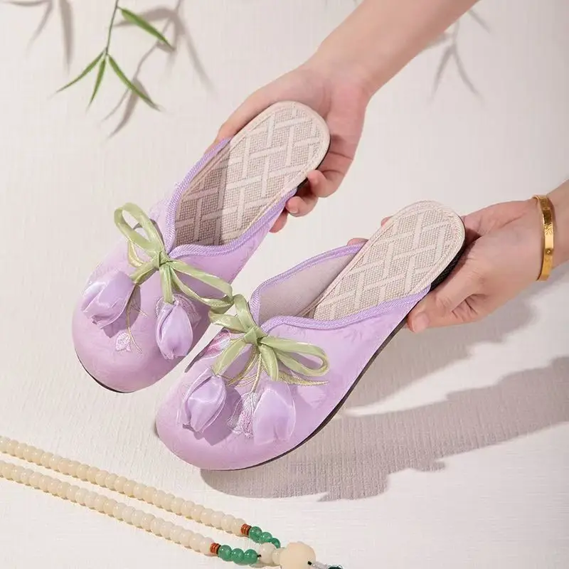 

Women's Baotou Flat Sole Linen Home Slipper Ethnic Style Soft Sole Non Slip Breathable Lightweight Flower Outdoor Half Slippers