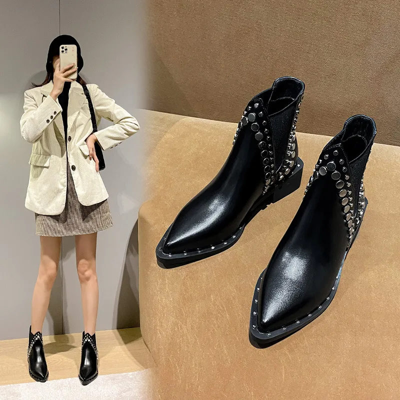 

Women 2024 Autumn Winter New Martin Boots Girl Lady Fashion British Style Rivet Pointed Shoes Low Heel Ankle Boots Luxury Punk