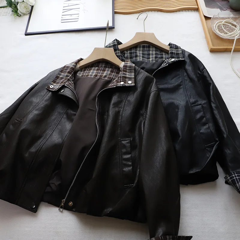 레트로 홍콩 스타일 여성 가죽 재킷 봄 가을 체크 무늬 스플라이싱 플립 칼라 모터사이클 재킷 탑