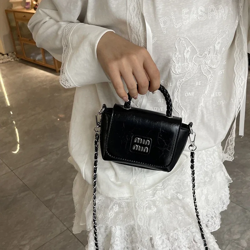 

Elegant Women's Leather Tote Bag By Famous Designer Luxury Brand For Classic Messenger Bag Daily Carry