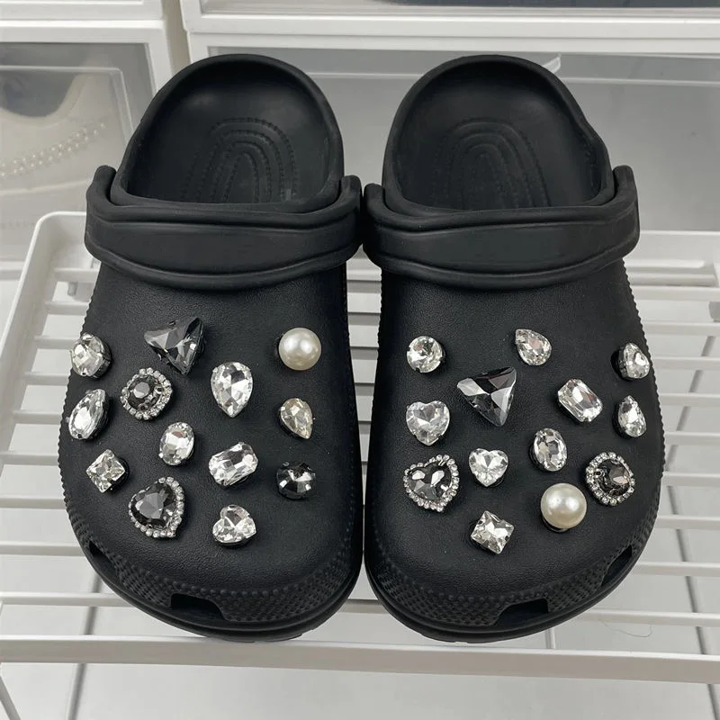 

Retro Style Rhinestone Charms for Crocs New Fashion Shoes Buckle Decaration for Clogs Kids Boys Women Girls Gifts Quality