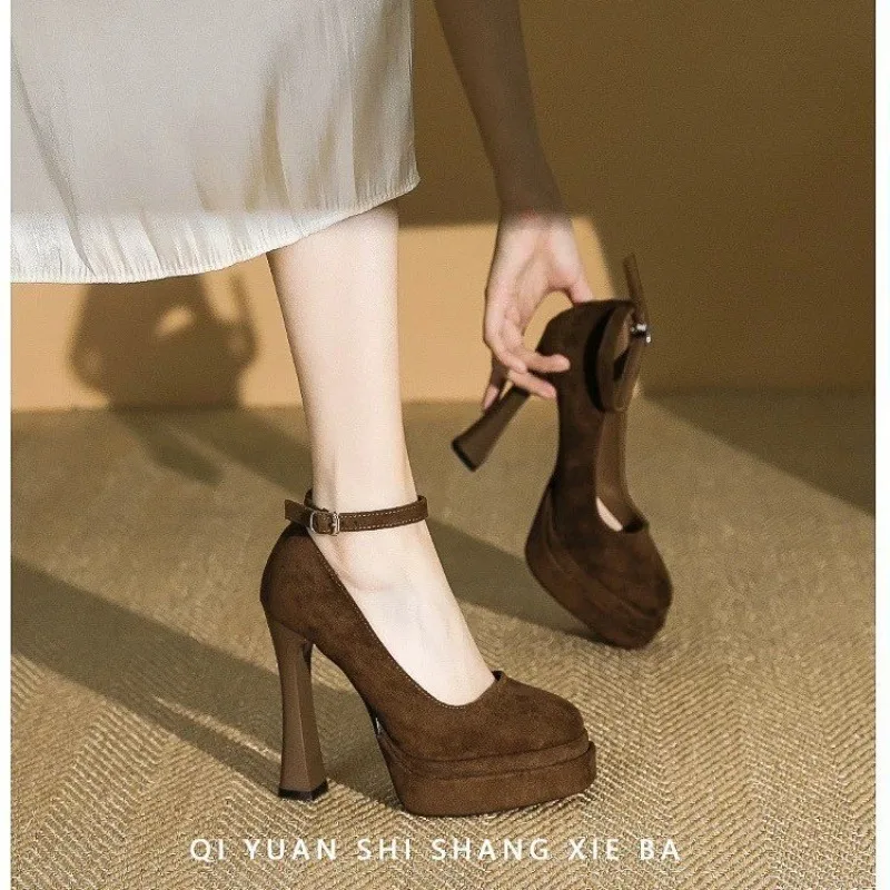 

Туфли на очень высоком тонком каблуке с платформой и острым носком, женские, осенне-зимние, новые, в стиле ретро, с одной лямкой