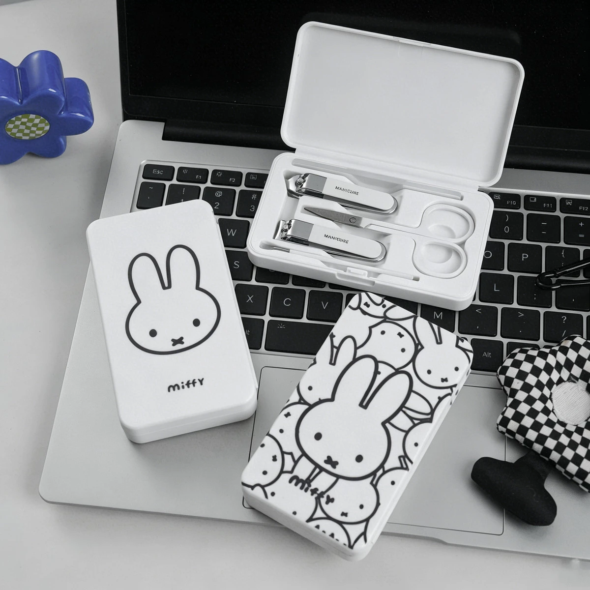 Cute White Rabbit Cartoon Nail - Model Kit Tools review and price