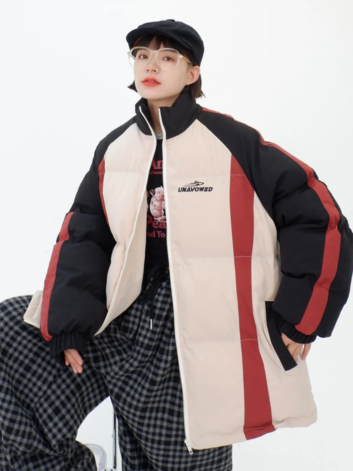 

Contrast stitching stand neck thickened cotton jacket for women in 2023 winter loose bf American college style coats