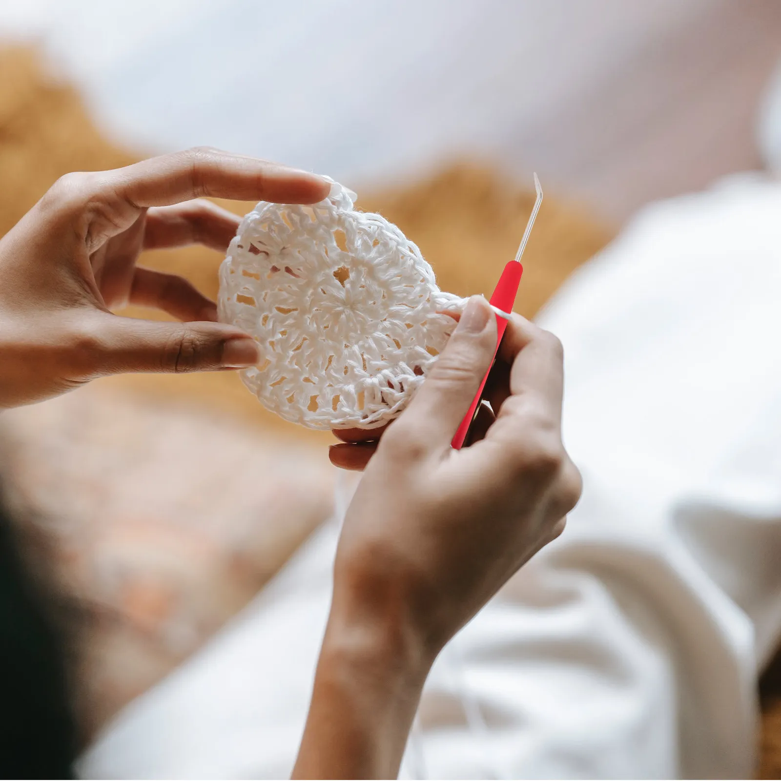 

15Pcs Colorful Loom Hook Tools Knitting Crochet Hooks Lightweight Plastic Handle Sweater Needle Knitting Tools for Craft Crochet