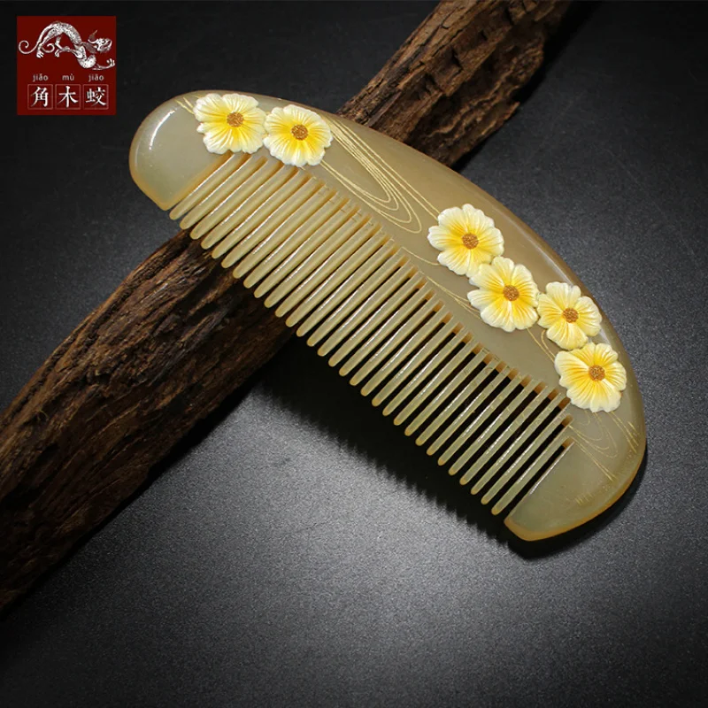 peigne-artisanal-en-laque-peinte-a-la-main-fabrique-en-bois-de-cerf-et-en-corne-de-mouton-peigne-cadeau-fait-main