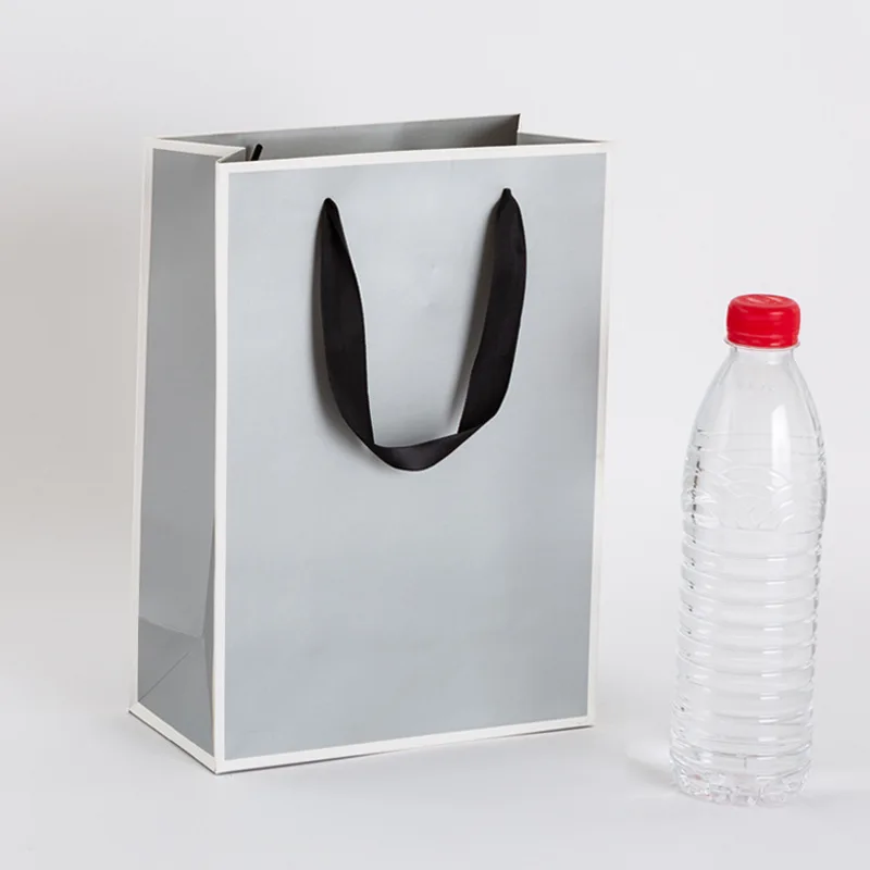10- 100 PCS Recycled Lamination Custom LOGO Grey Wig Apparel Packaging Gift Paper Shopping Packing Bag Printing