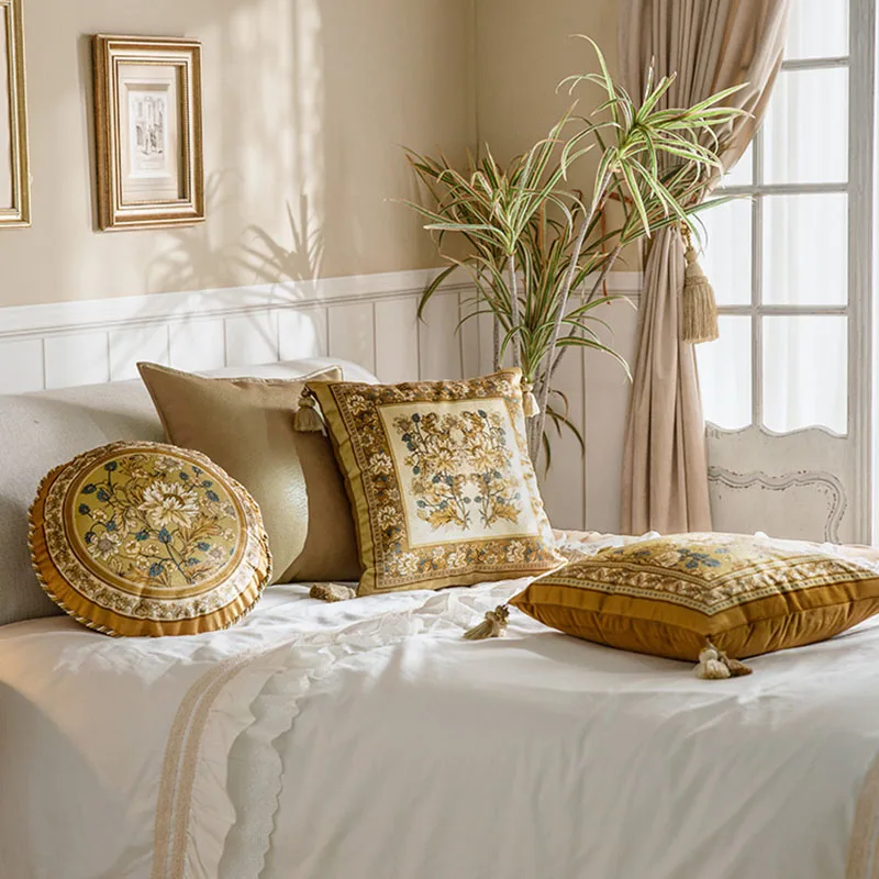 Retro Pastoral Style Body Pillow Creativity Living Room Luxury Home Decoration And Accessories Sofa Cushions Handmade Tassel