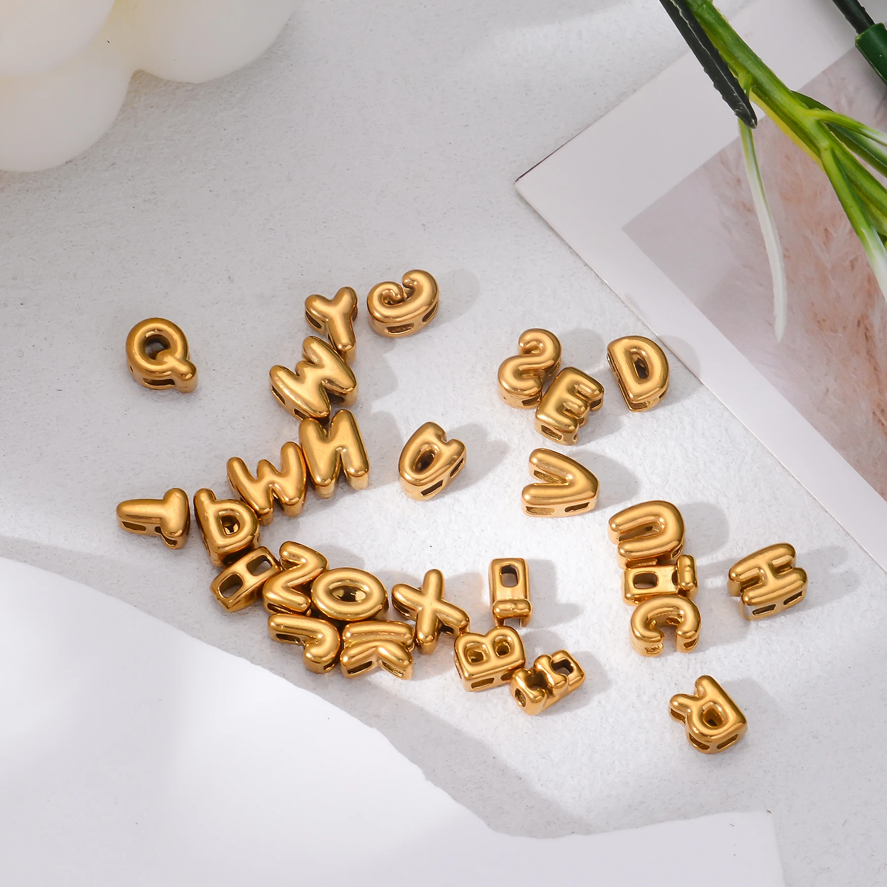 3 szt. Wykwintne koraliki z literami alfabetu A-Z ze stali nierdzewnej, zawieszki do naszyjników, bransoletek, akcesoria do biżuterii DIY dla kobiet