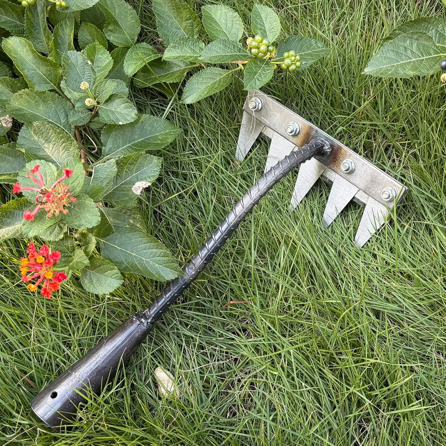 5/6/7/8 Teeth Iron Gardening Hoe Weeding Rake Farm Tool Grasping Raking Loosening Soil Nail Rake Tool Artifact Harrow Farm Tool image 2