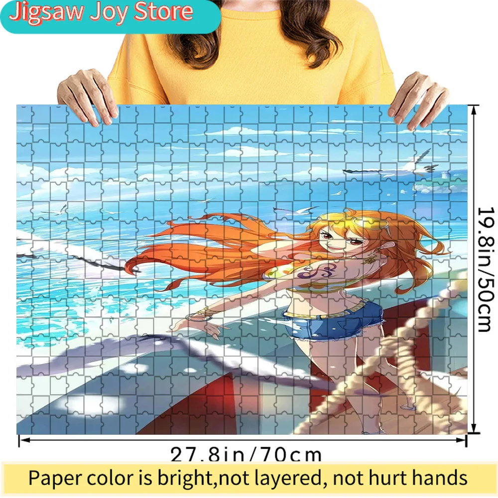 

Премиум-пазл из бумаги: Нами из One Piece, сцена на палубе Thousand Sunny, океанский бриз, аниме-арт. Высококачественный картонный пазл для фанатов.