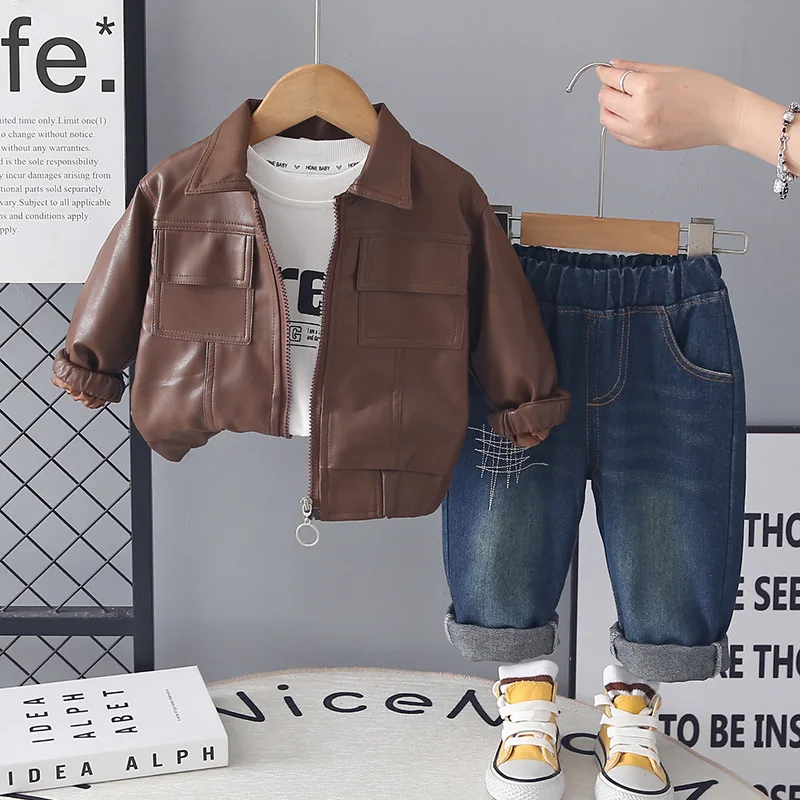 ベビーボーイズ春スーツ2026秋幼児男の子ポケットpuレザージャケット-白tシャツ-ジーンズ3点セット子供服
