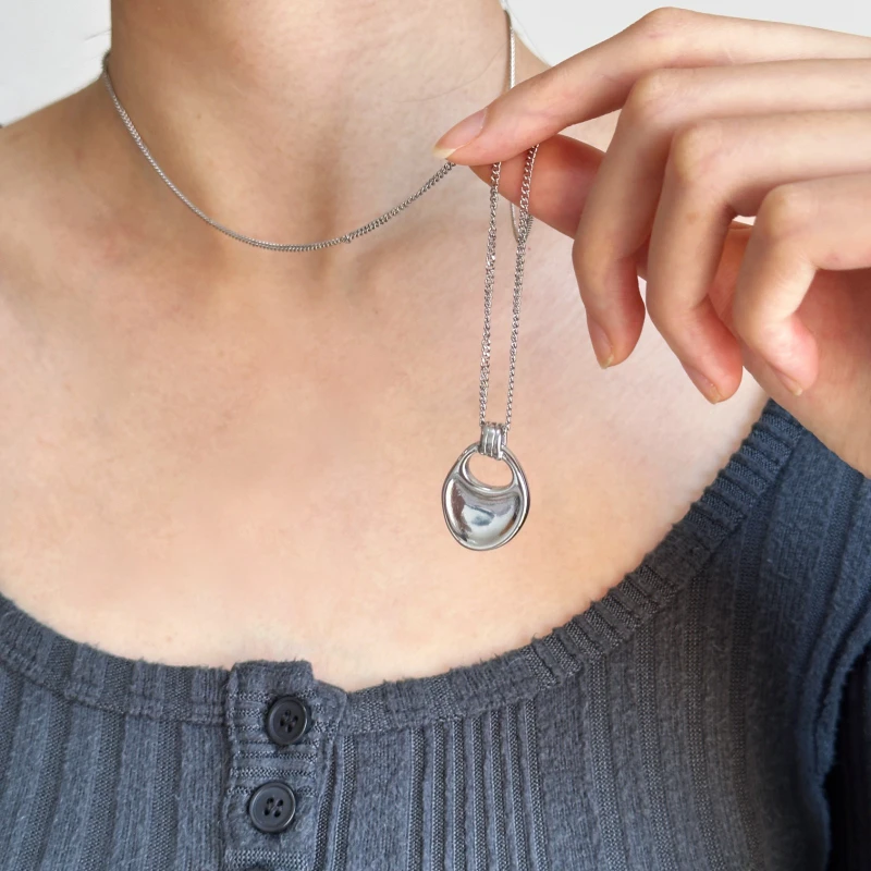 Handtaschenanhänger Titanstahl Damen Persönlichkeit Mode Vielseitige lange Halsketten Charmanter Schmuck – Detail 6