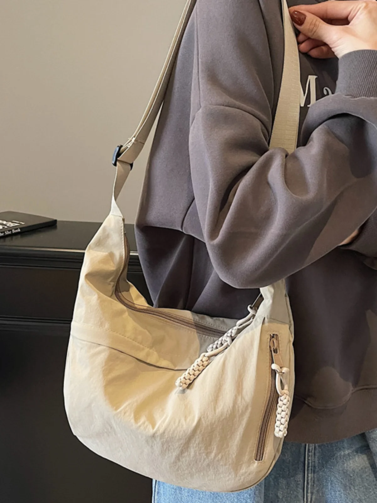 

Large Capaci Crossbody Bag for Women 2025 New Sle Dumpling ape Casual Commuter Bapa Single oulder Bag Polyester L...