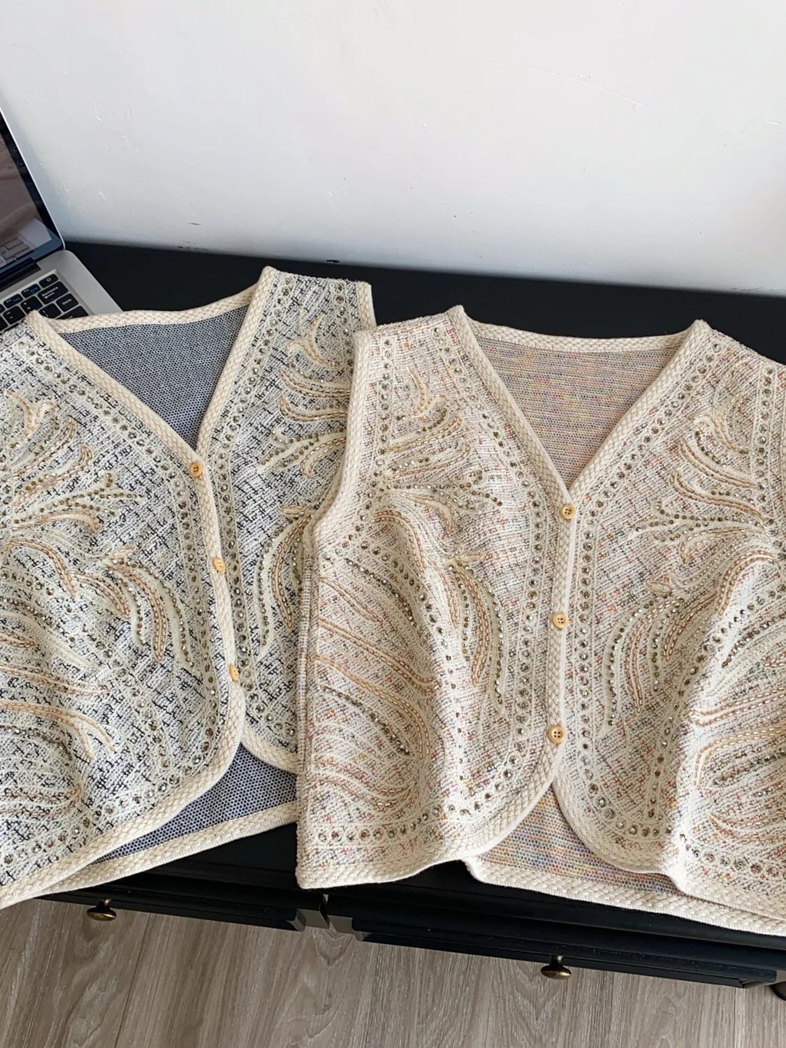 

Korean Sle Heavy Du Beaded V-Ne Women's Vest Summer Commute Slim Fit Layering Top Anti-Aging Color Polyester