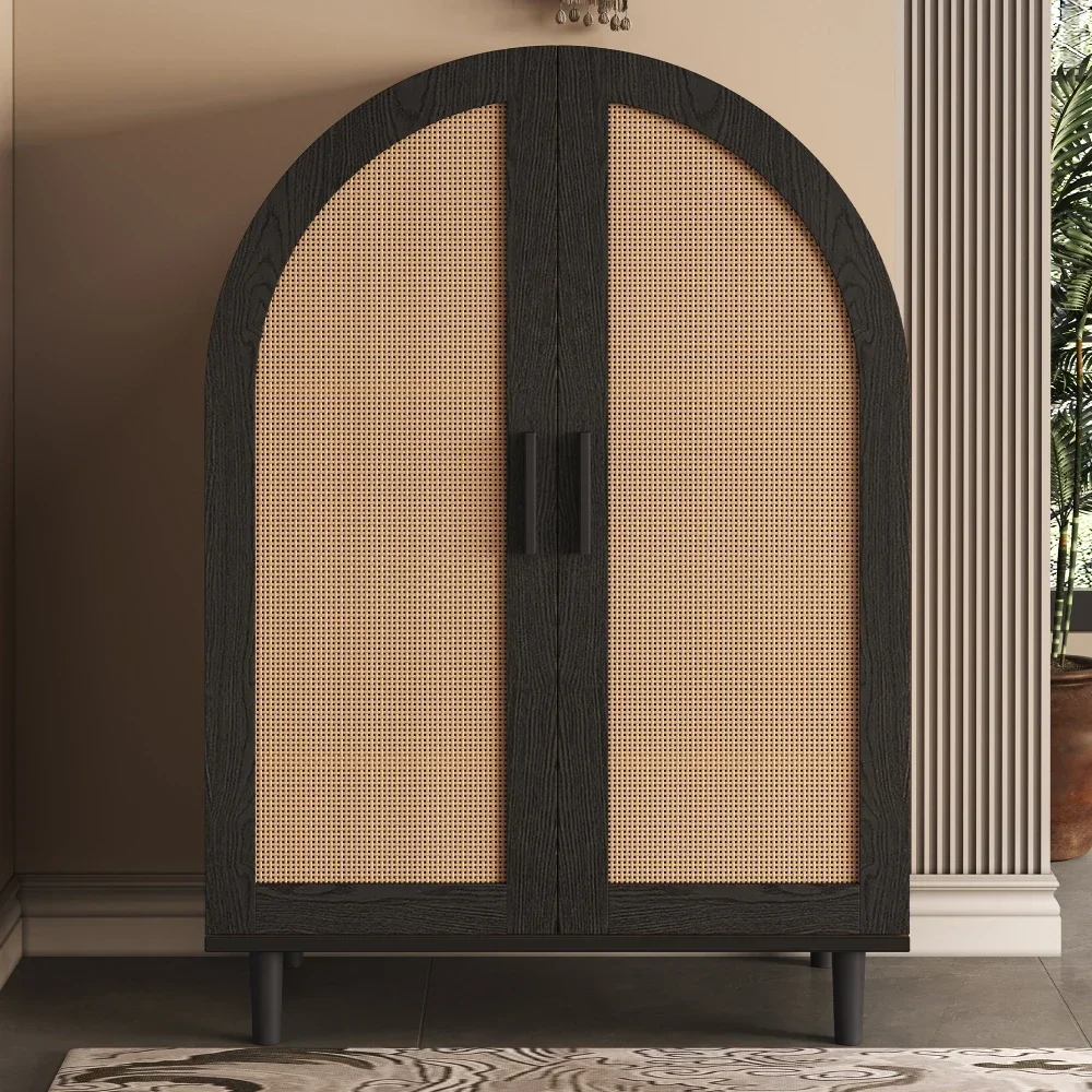 Elegantes Sideboard/Schuhschrank mit abgerundeten Außentüren, gebrochenen Rattan und drei Regalen. – Detail 6