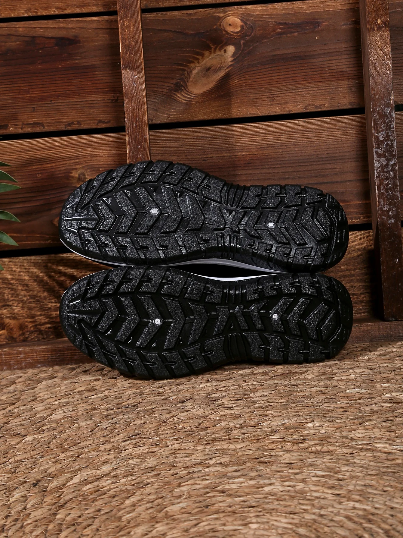 Sommerliche, atmungsaktive, hohlgestrickte Damen-Slip-On-Schuhe, rutschfeste, leichte Wandersneaker, lässige Mesh-Loafer für den Außenbereich – Detail 2