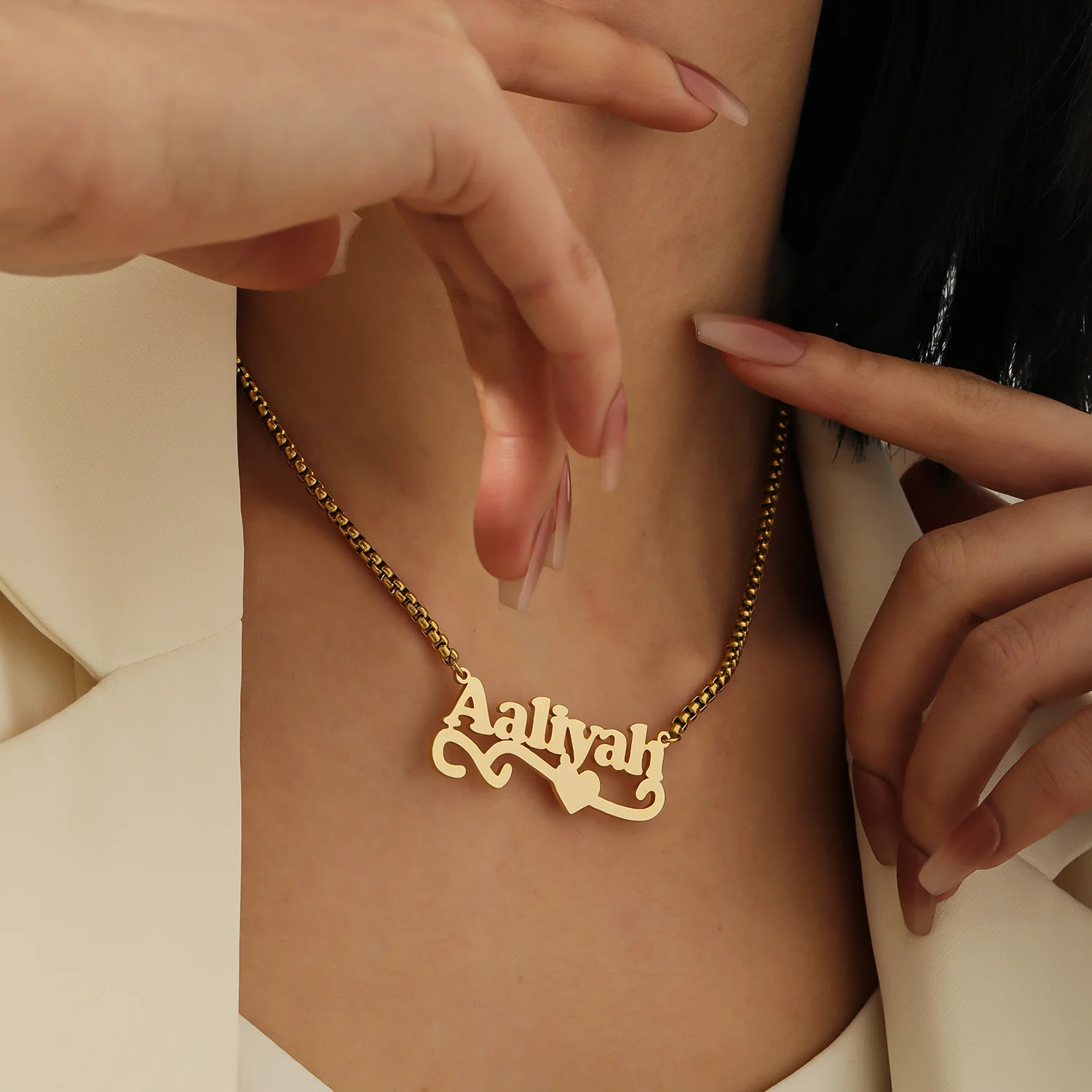 

Custom Vintage Corn Chain Name Necklace Laser Cut Heart Accent Beneath Stainless Steel Customizable Dainty Jewelry Gift for Her