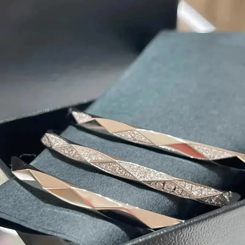 

Roseie 2026 New Triangular Rhombus Fashion Bracelet S925 Silver High quality Moissanite Sparkling Party Gifts