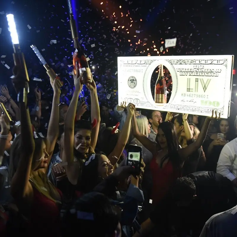 Exhibidor de botella de billete de dolar con logotipo personalizado VIP, pantalla LED de 100, presentador para fiesta de salo