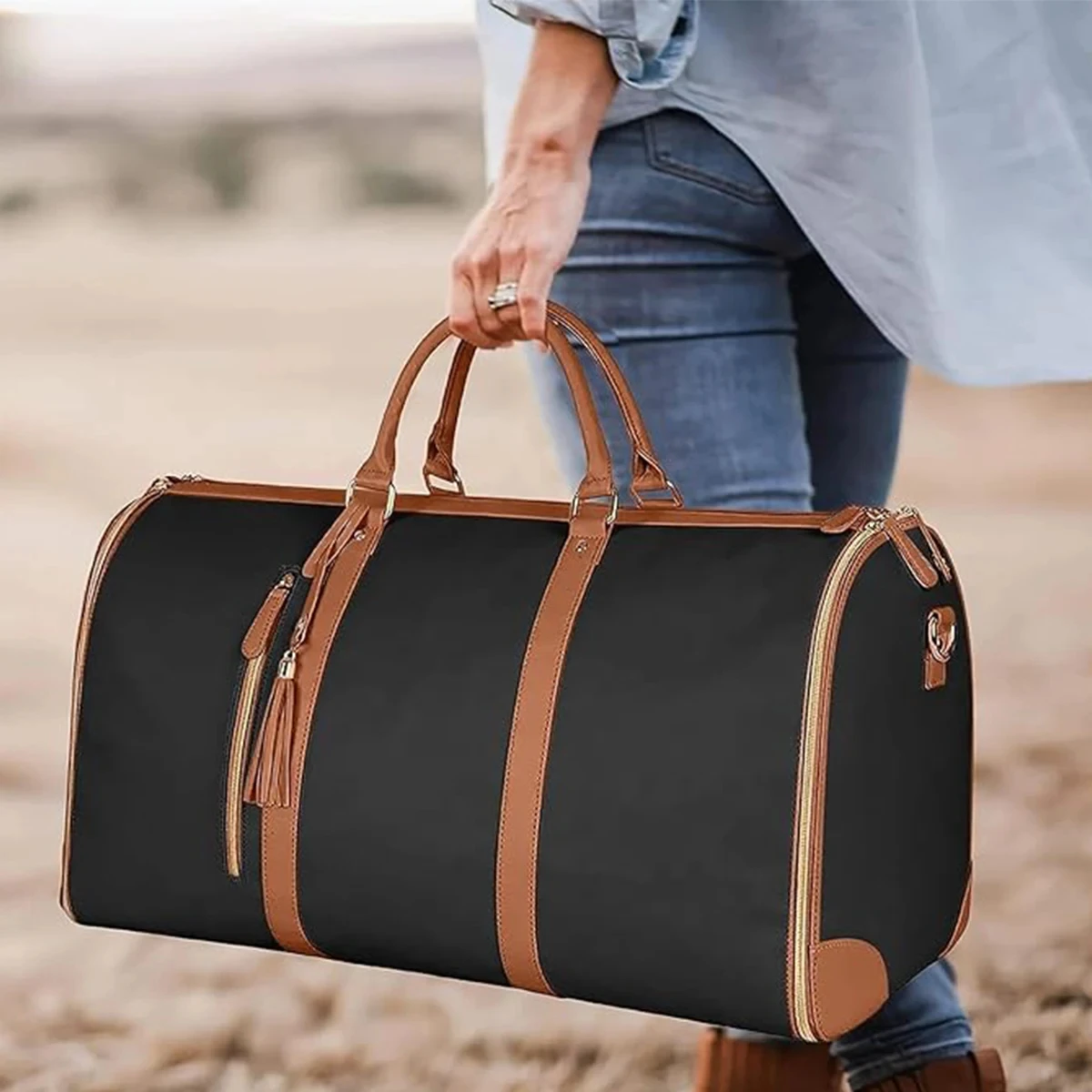 

Garment Bag for Travel Carry On Travel Bag with Shoulder Strap - Ideal for Business Trips and Weekend Getaways