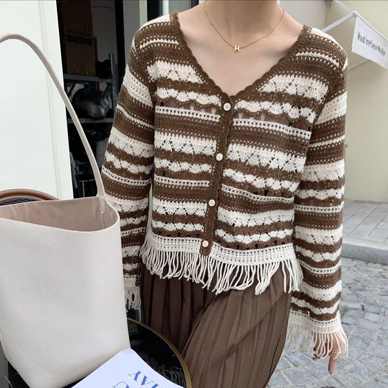 

Boring Honey Kknitted Contrast Color Women's T-Shirts Stripe Hollow Out Tassels Clothing Be all-Match Fashion Long Sleeves Tops