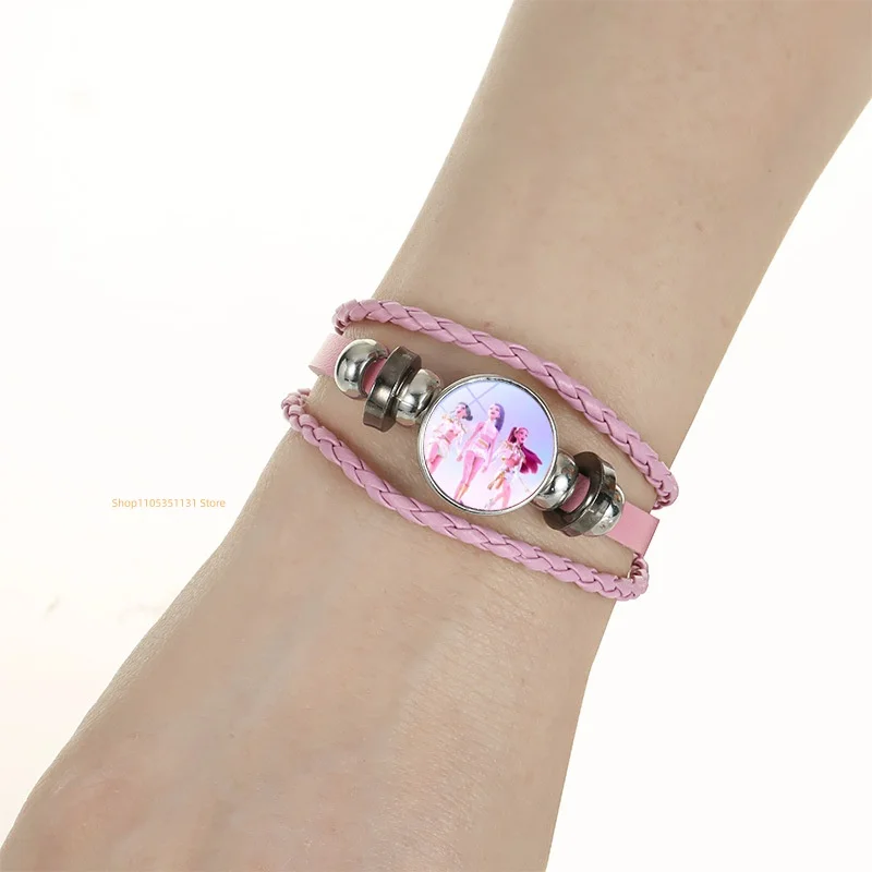 Anime-Handarmband, geflochtenes Leder, verstellbares Armband, niedliches Cosplay-Zubehör, Geburtstagsgeschenk für Kinder, Mädchen, Fans, 3 Farben – Detail 2