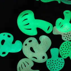 8pcs Luminous Mushroom Wall Stickers Lovely Plant Pattern Glow in the Night for The Room Ceiling Decoration Fluorescent Cartoon