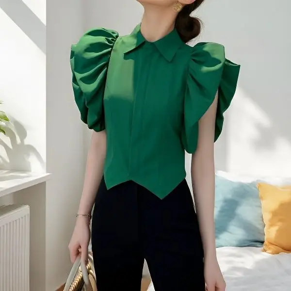 2026 summer wear high-end design green shirt women's foreign style chic huge good-looking bud sleeve French top