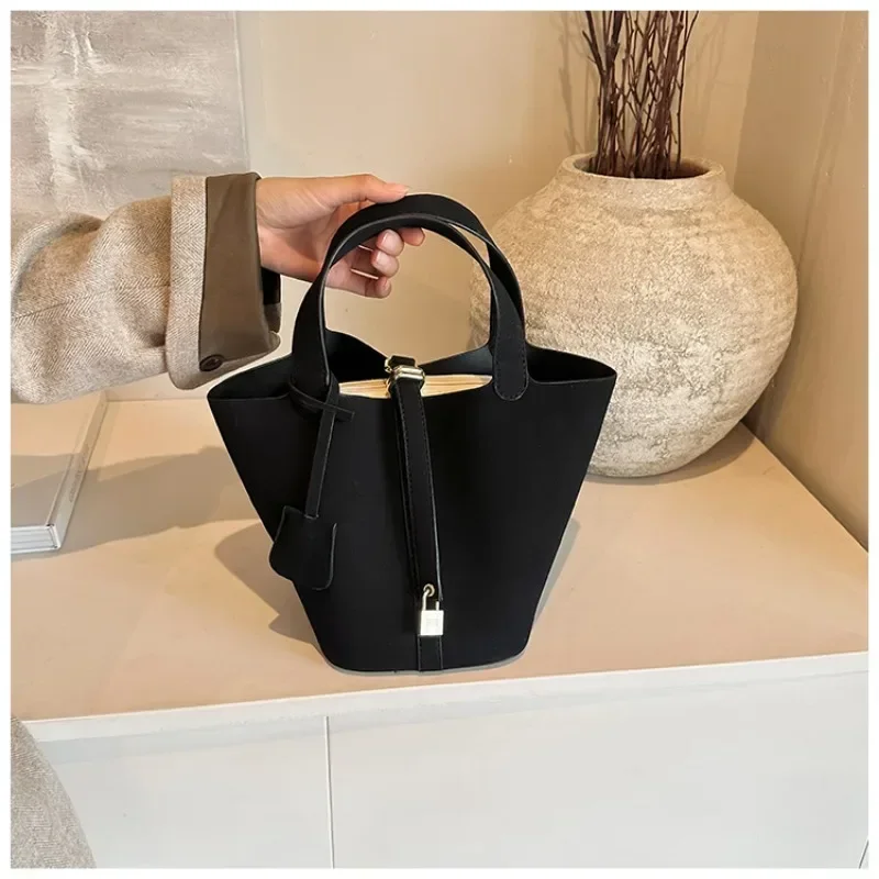 Basket Bag for Women 2024 Autumn and Winter New Frosted Bucket Bag Handbag Casual Red Wedding Bag