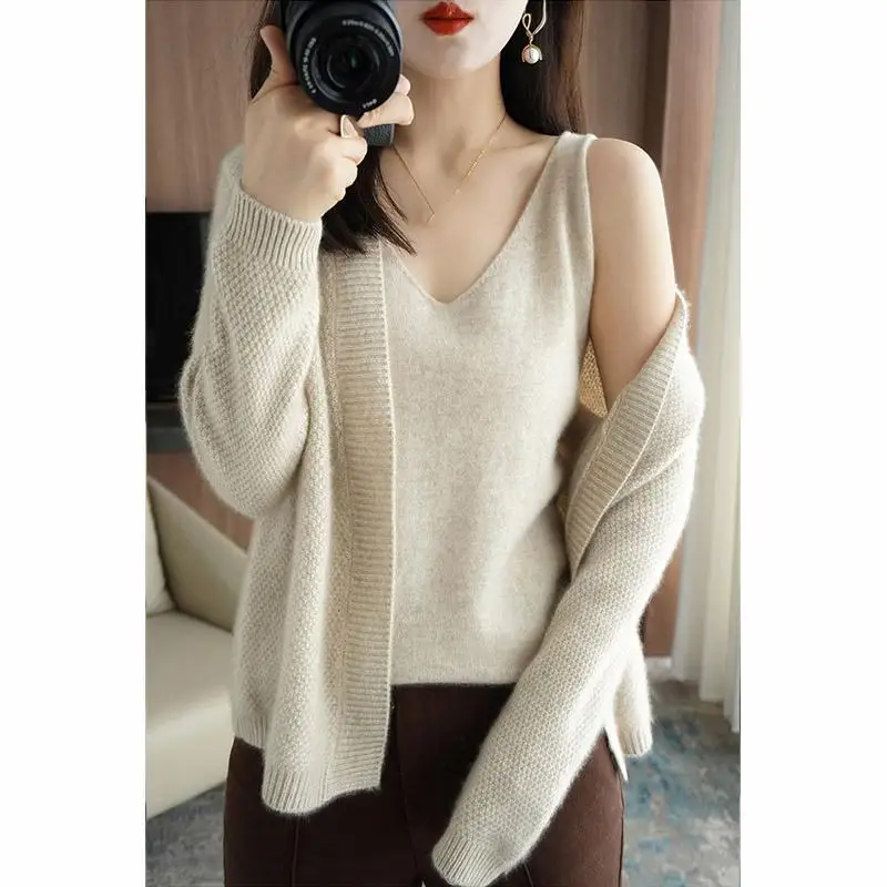 Women's Knitted Cardigan 2-piece Set Sleeveless Knitted Sweater Loose Top with Suspender Womens Clothing Sweater Set Vest