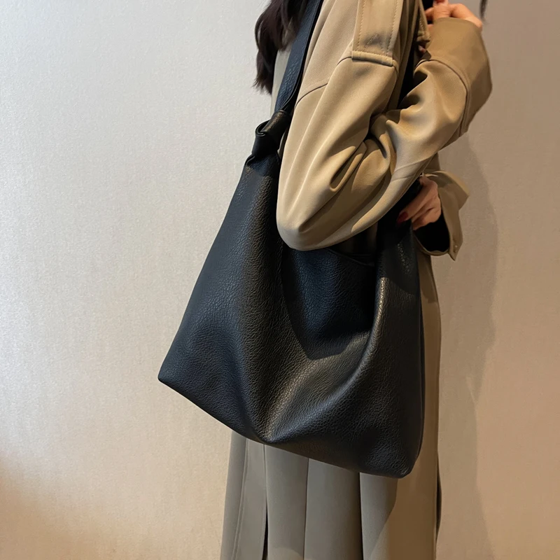 

2024 New Fashion Message Bucket PU Leather Shopping Women Bags Shoulder Casual High Capacity Tote Soft Multifunction Handbags